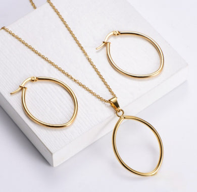 Oval Dainty Gold Necklace and Earring Set